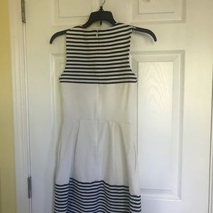 Made well white and black strip dress